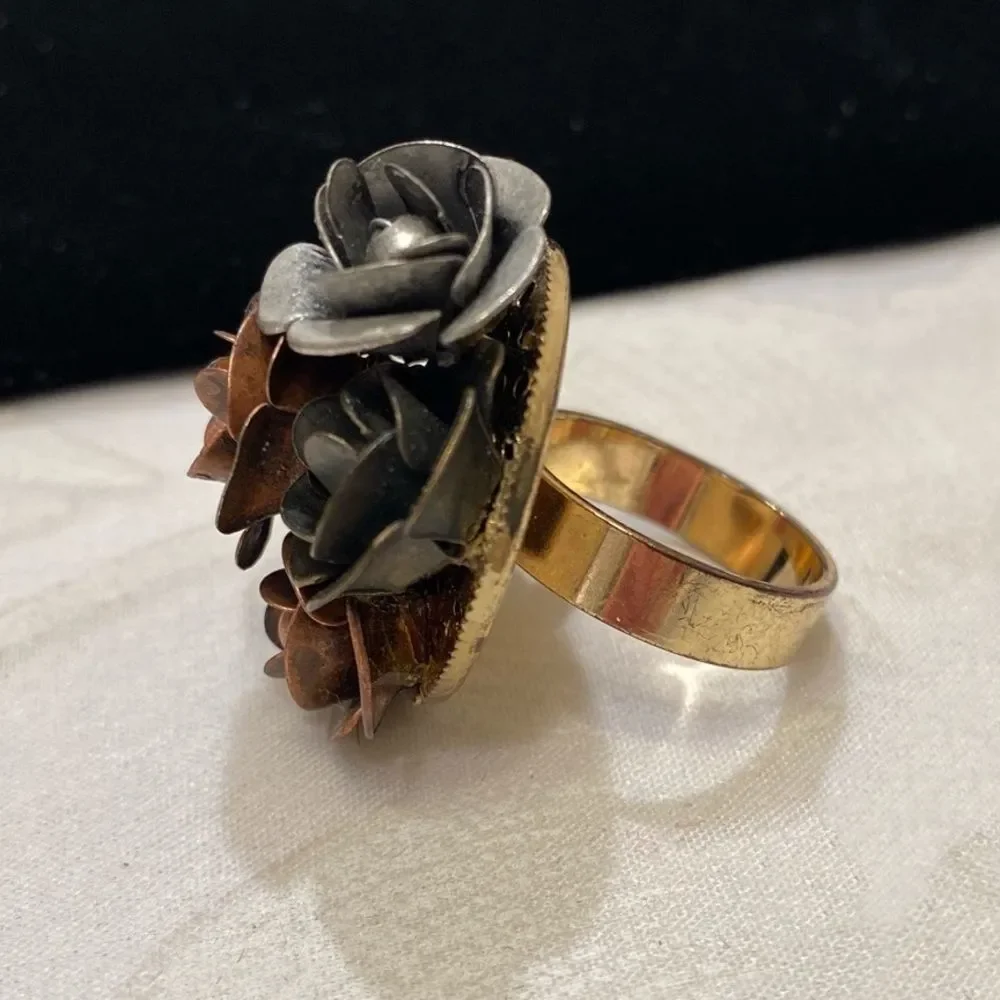 Vintage Multi Color Flower Ring - Picture 5 of 8